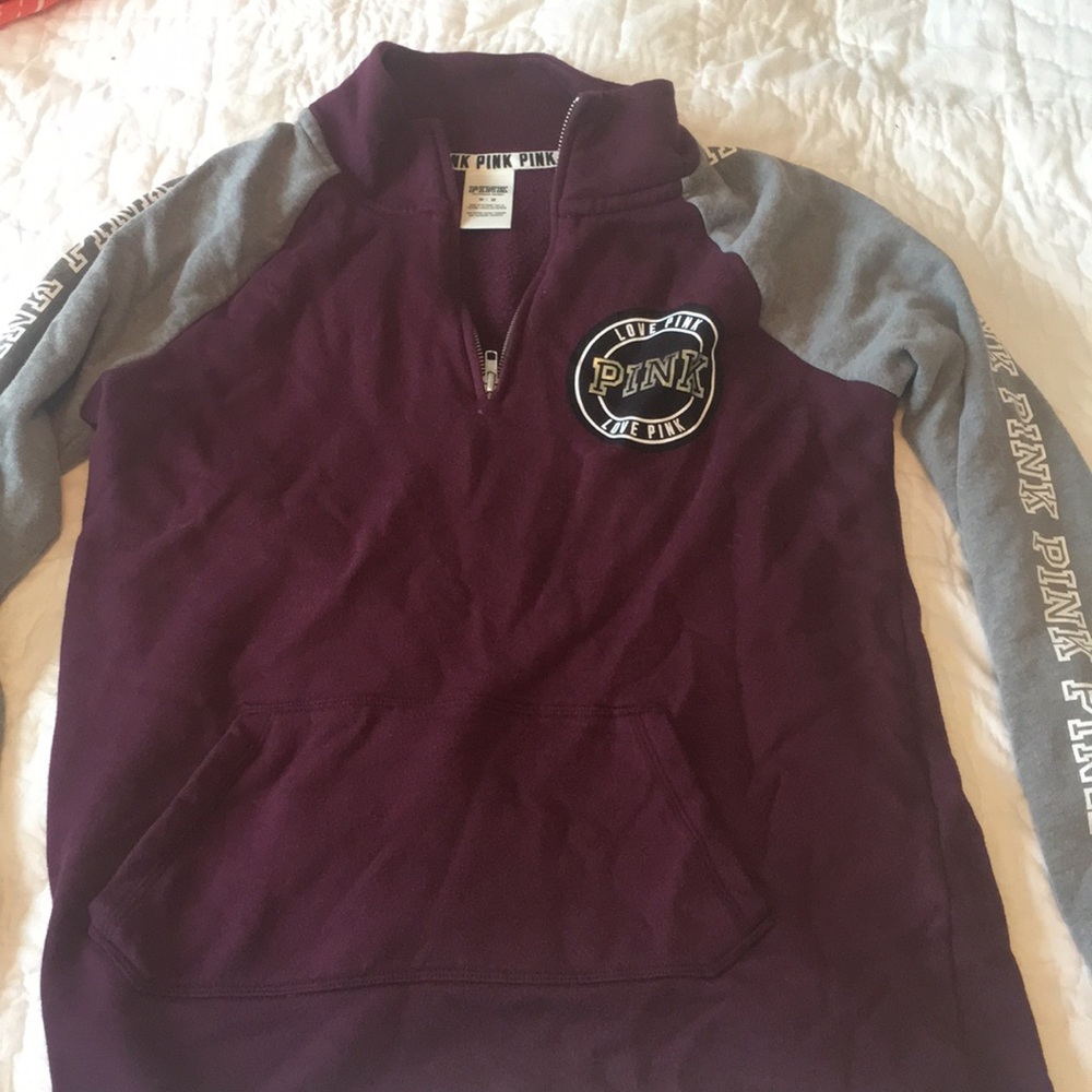 Long sleeve burgundy and gray light sweater!